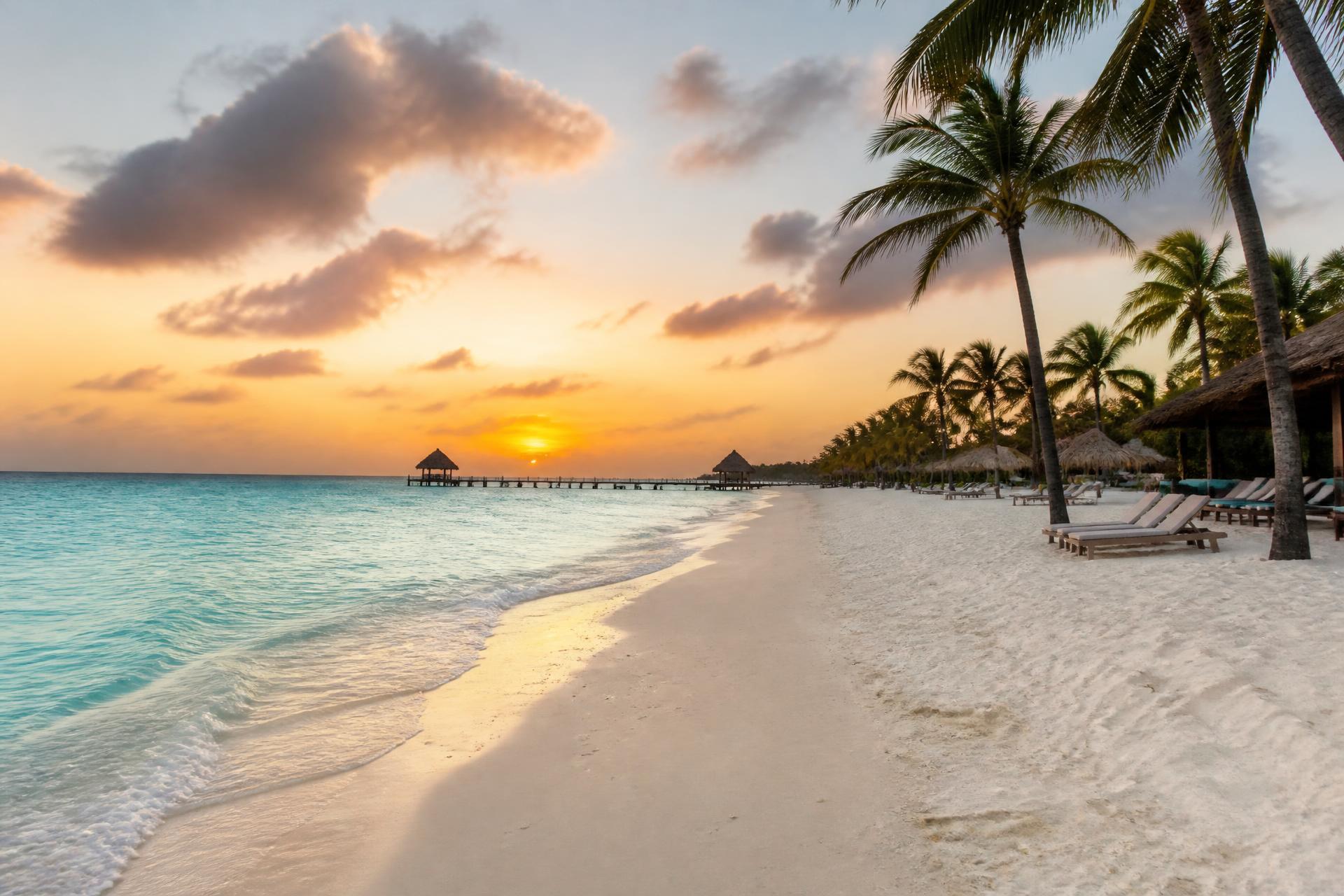 Playa de Cancún al atardecer